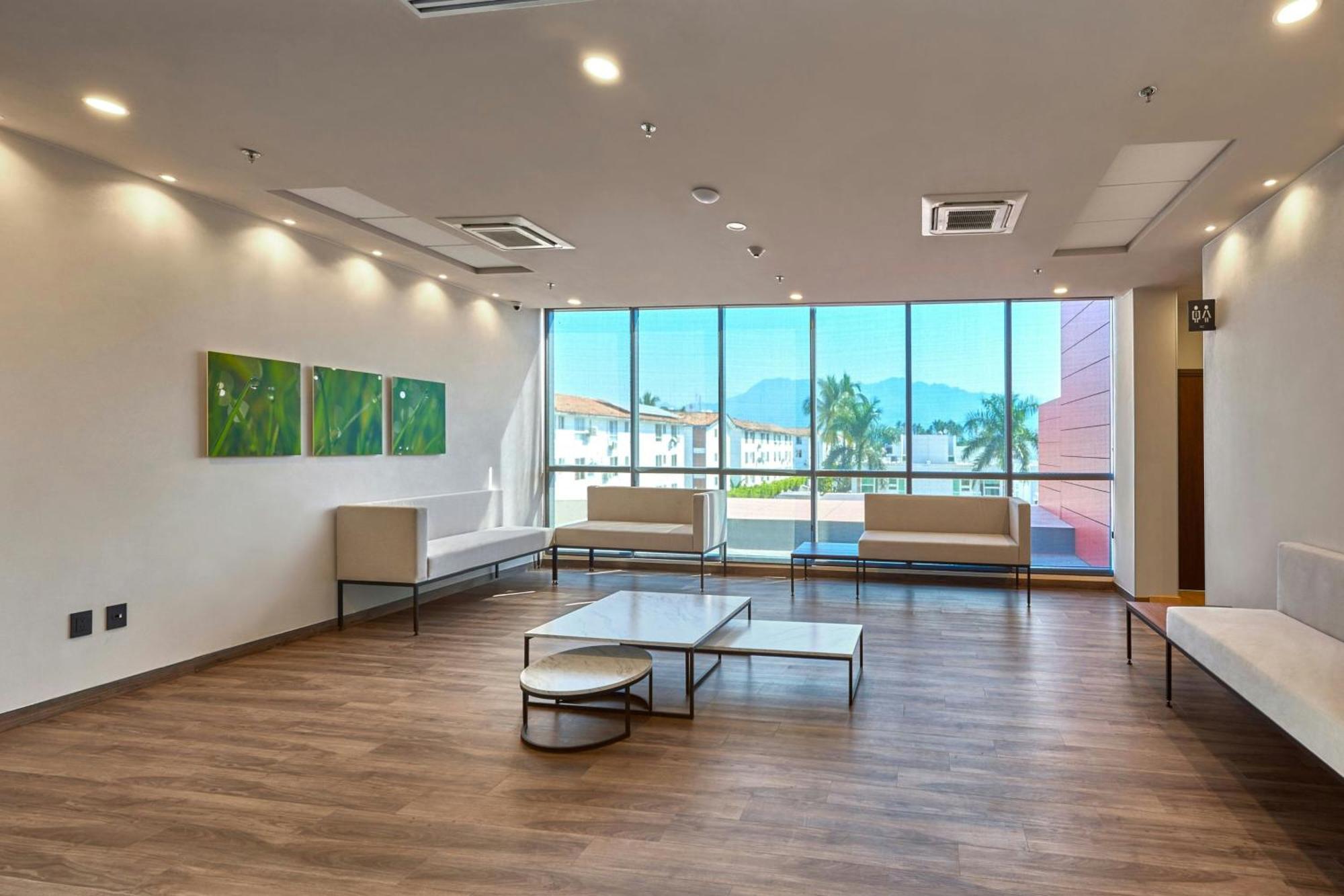 巴亚尔塔港城市快捷普拉斯酒店 巴亞爾塔港 外观 照片